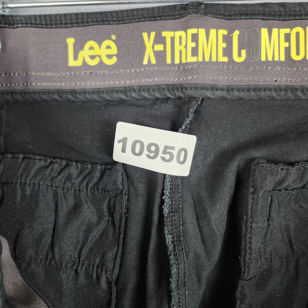 Lee Extreme Comfort Pants Mens 38x30 Black Stretch Chino Casual Straight Leg - Picture 12 of 12
